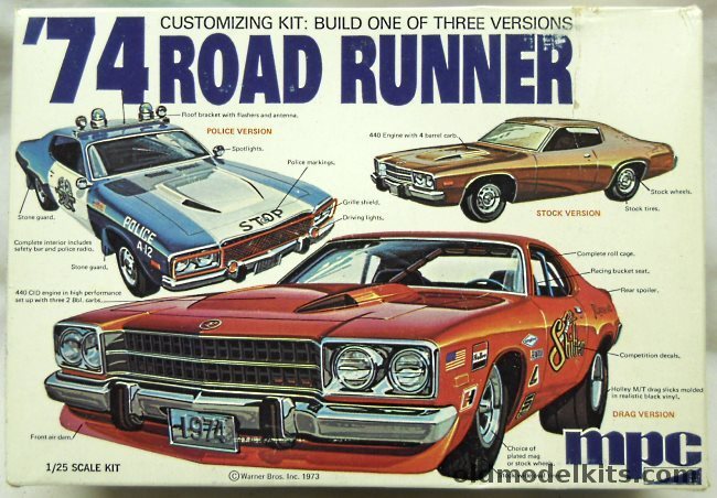 MPC 1/25 1974 Plymouth Road Runner - Stock / Drag / Police, 1-7425-250 plastic model kit